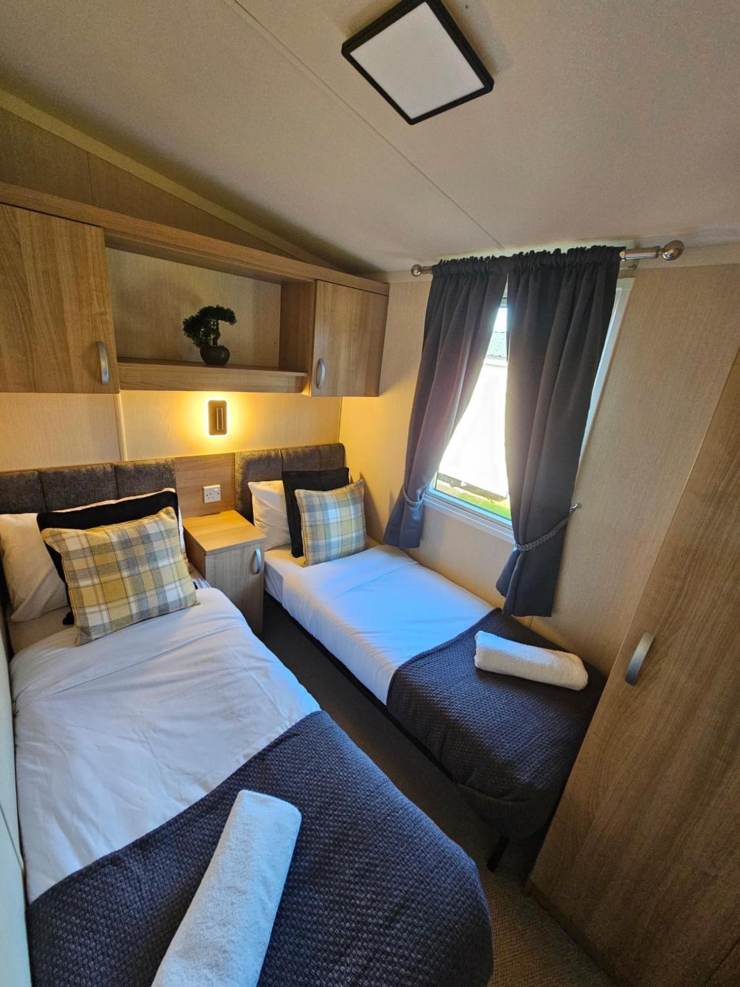 Beautiful Caravan Near Edinburgh Nr 14 Port Seton Exterior foto